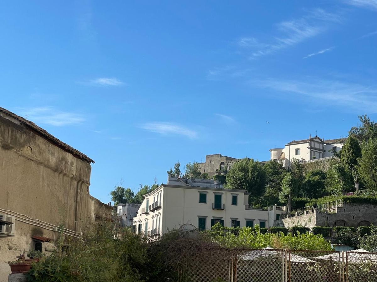 La Finestra Nel Giardino Hotel Naples Exterior photo